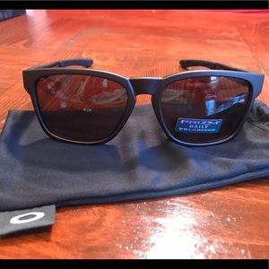 Oakley’s Men’s Catalyst Sunglasses